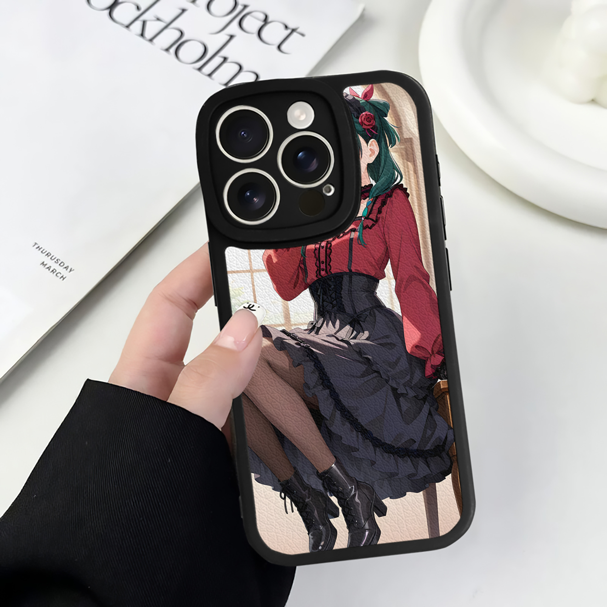 （画像用） 薬屋のひとりごと The Apothecary Diaries 【iPhone 16シリーズ対応】シリコンスマホケース（レザー調） 材質：シリコン
